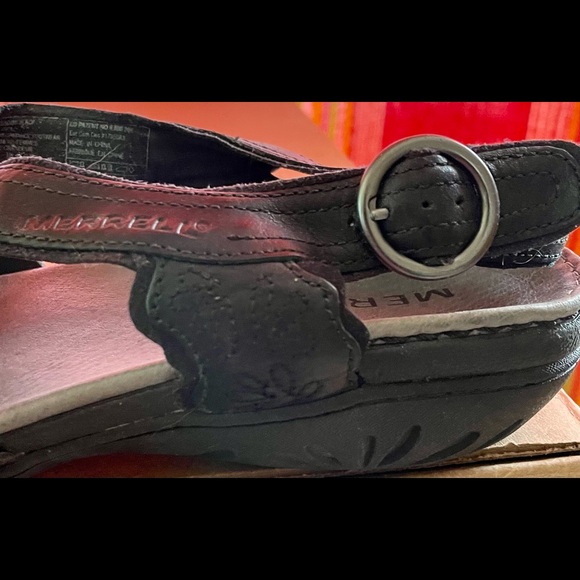 Merrell sandals - Picture 3 of 4